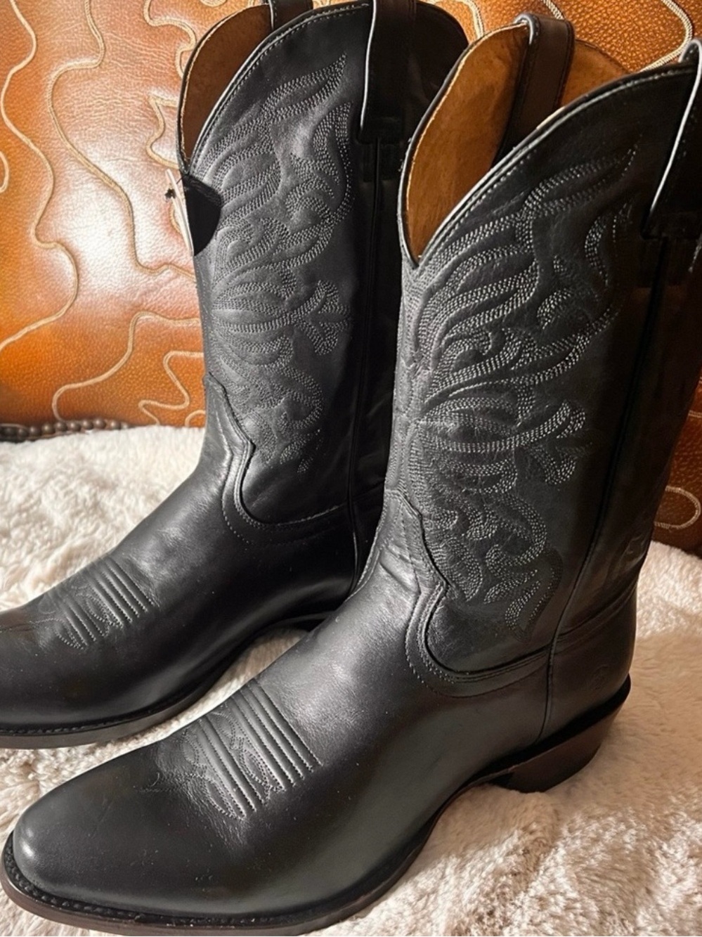 Ariat Black Leather Western Boots with Embroidered Shaft Detail